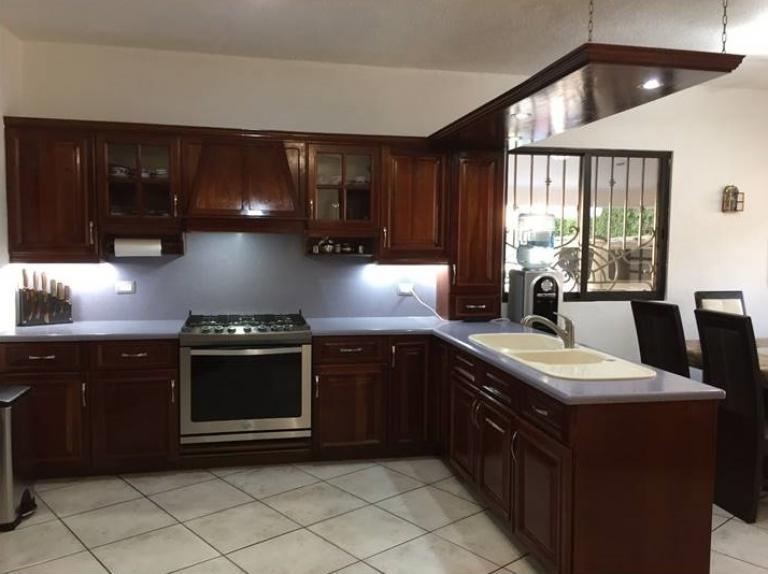 HERMOSA RESIDENCIA EN CALLE CERRADA EN MONTEREAL - 7