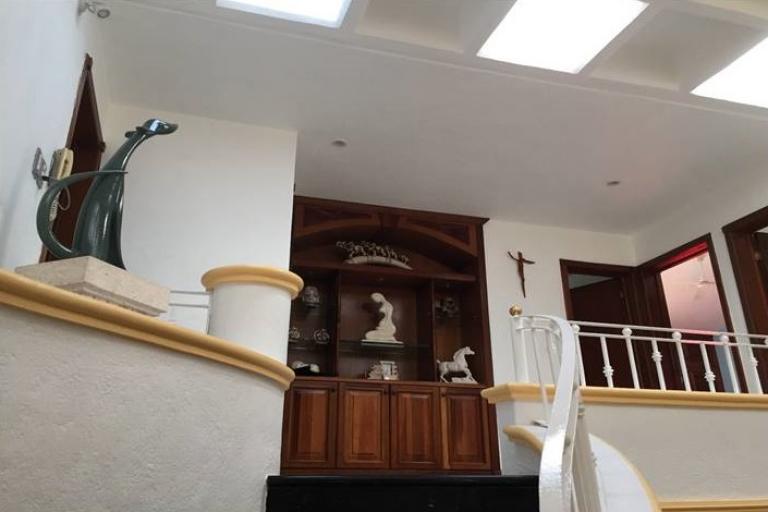 HERMOSA RESIDENCIA EN CALLE CERRADA EN MONTEREAL - 15