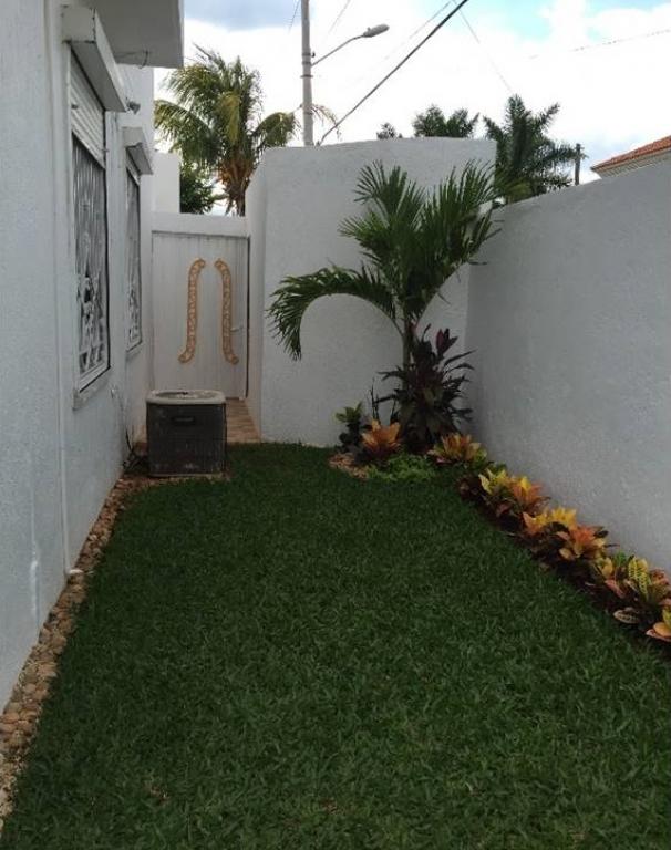 HERMOSA RESIDENCIA EN CALLE CERRADA EN MONTEREAL - 19