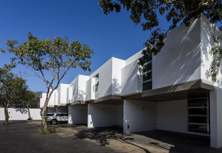 ESTRENA VILLA EN RESIDENCIAL MONTECRISTO - 2