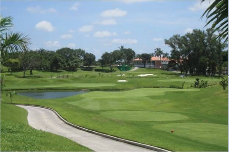 Residencia de una planta en club de golf - 8