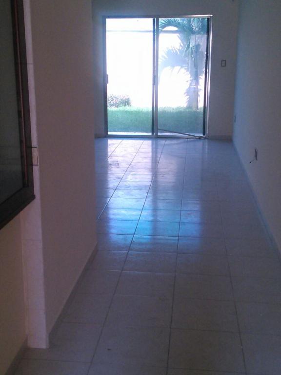 Preciosa casa con excelente ubicación en renta - 3