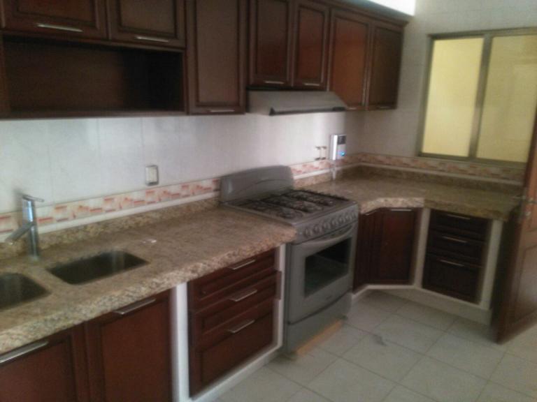 Preciosa casa con excelente ubicación en renta - 5