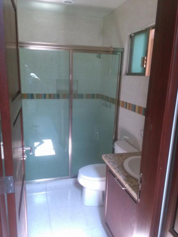 Preciosa casa con excelente ubicación en renta - 8