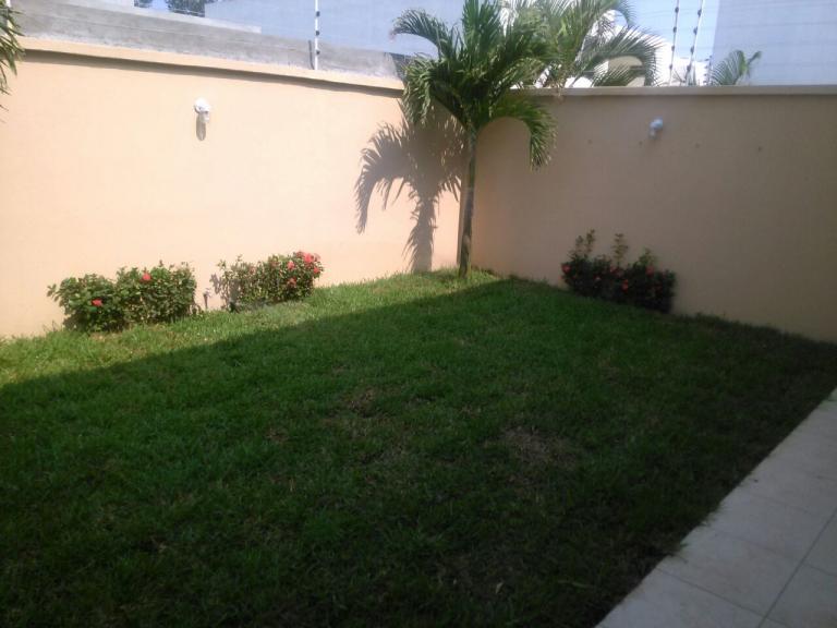Preciosa casa con excelente ubicación en renta - 9