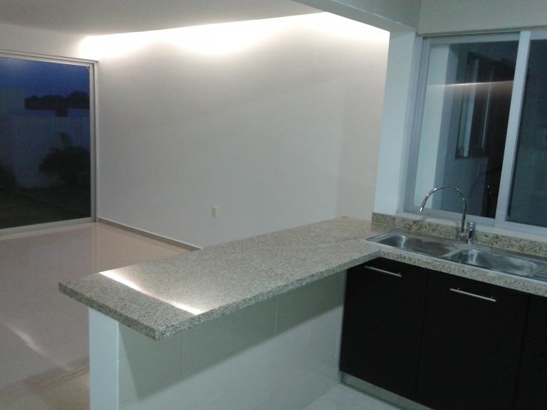 Magnifica residencia con finos acabados y muy amplia - 3