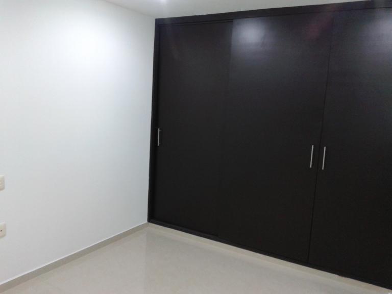 Magnifica residencia con finos acabados y muy amplia - 7