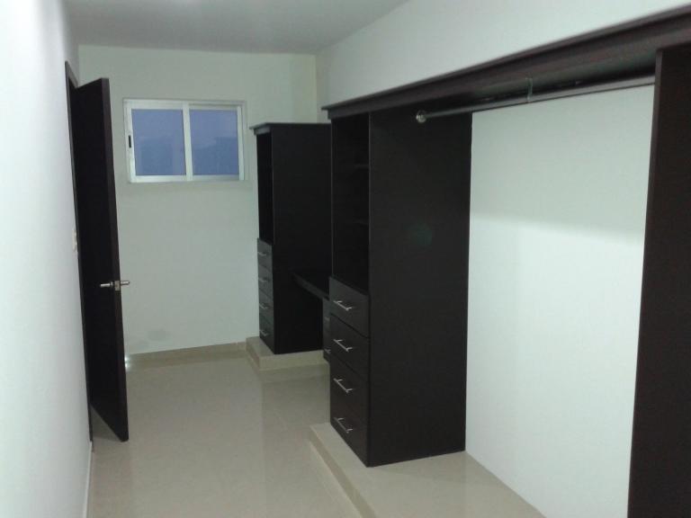 Magnifica residencia con finos acabados y muy amplia - 8