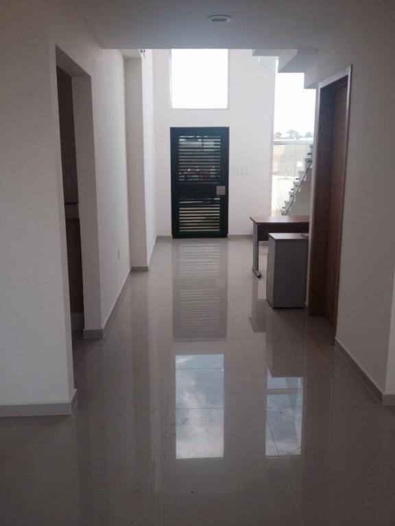 Amplia residencia con vista panorámica en Punta Tiburón - 2