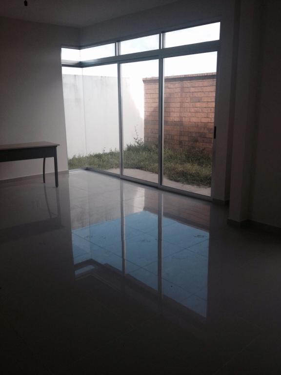 Amplia residencia con vista panorámica en Punta Tiburón - 3