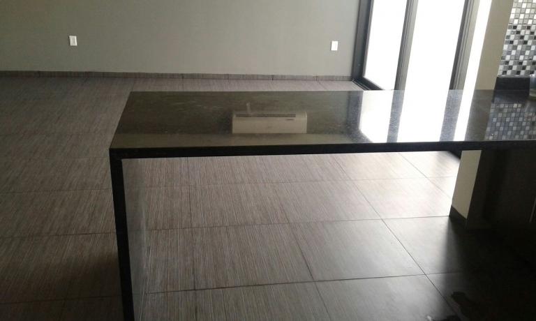 Hermosa residencia finos acabados - 5
