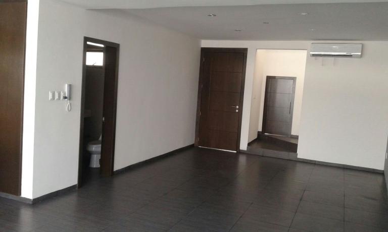 Hermosa residencia finos acabados - 9