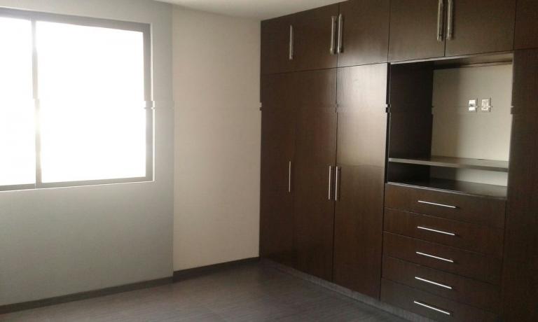Hermosa residencia finos acabados - 14