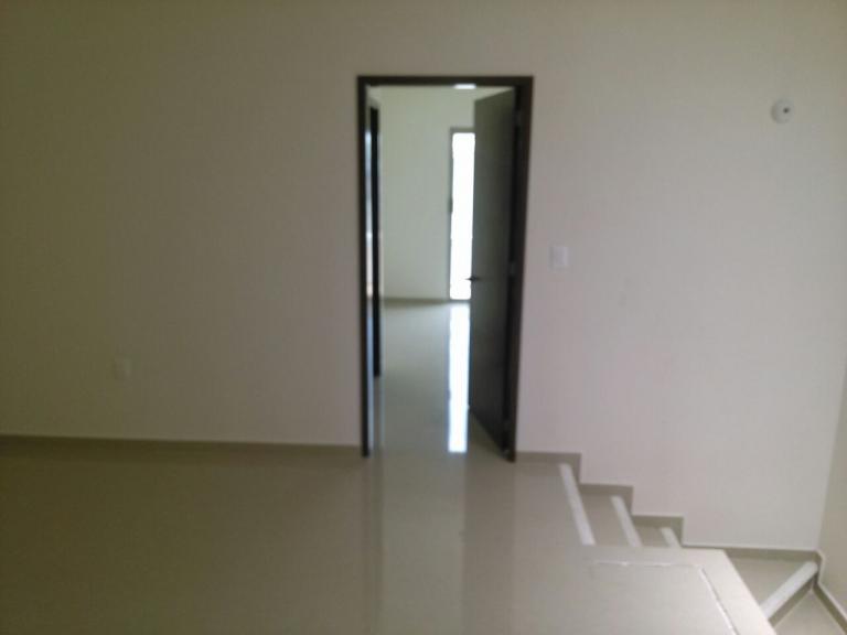 Residencia térmica con finos acabados en venta - 7