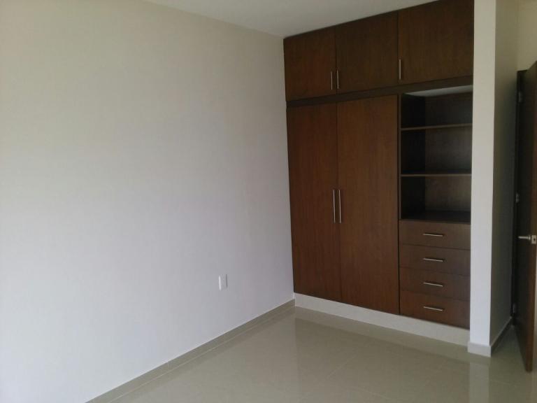 Residencia térmica con finos acabados en venta - 8