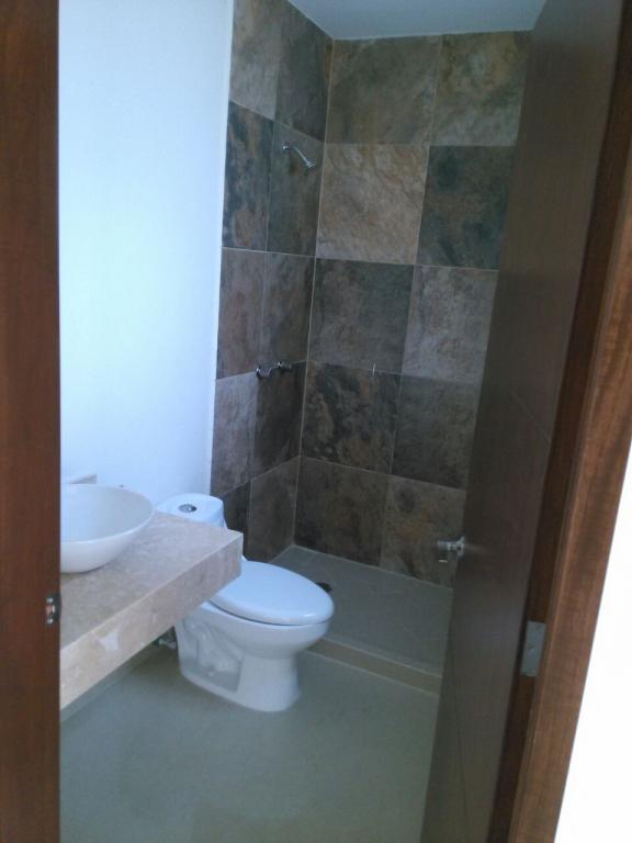 Residencia térmica con finos acabados en venta - 9