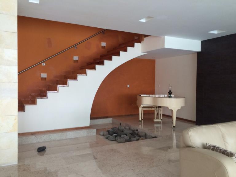 Magnifica residencia con pisos de mármol y alberca - 4