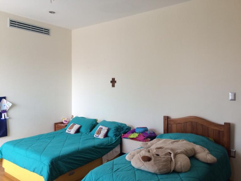 Magnifica residencia con pisos de mármol y alberca - 9