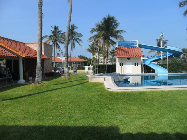 Esplendida residencia con su muelle para yate - 3
