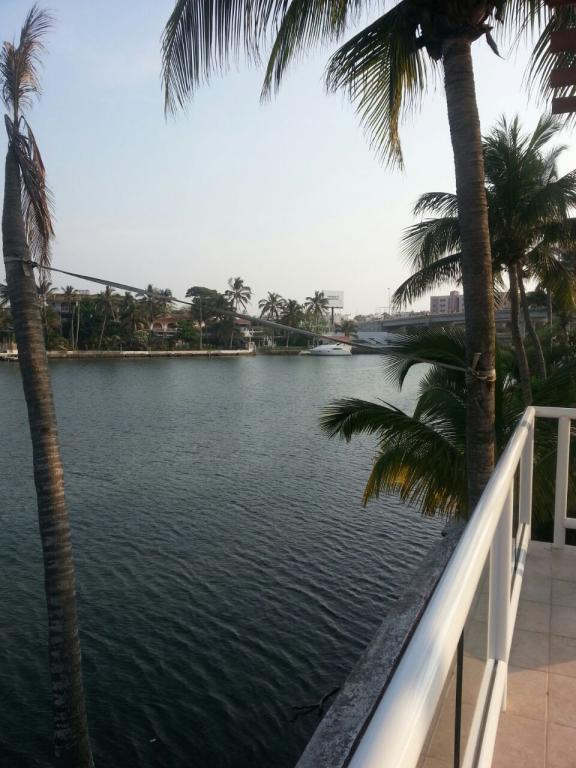 Esplendida residencia con su muelle para yate - 5