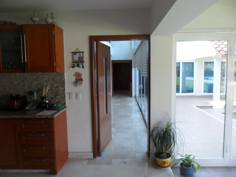 Esplendida residencia con su muelle para yate - 8