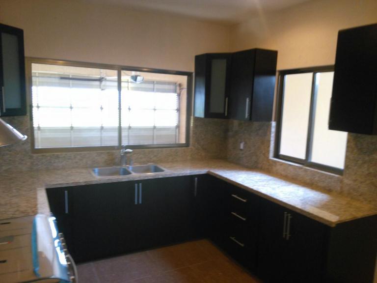 Magnifica residencia de finos acabados y con alberca - 5