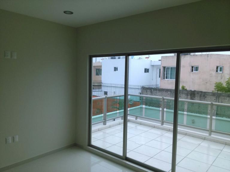 Hermosa residencia con excelentes acabados - 8