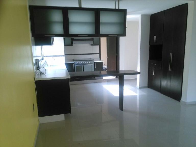 Preciosa residencia con piso de porcelanato — foto 3