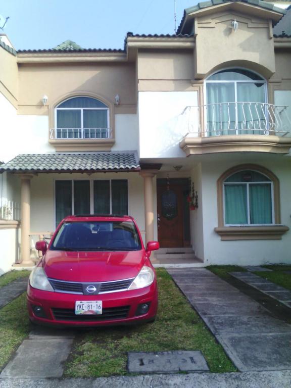 Preciosa residencia muy amplia con jacuzzi