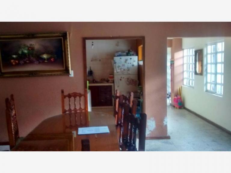 HERMOSA CASA EN VENTA EN 16 DE SEPT Y BLVD LAS TORRES - 3