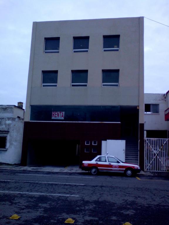 Local muy amplio para oficinas de 420 m2 - 1