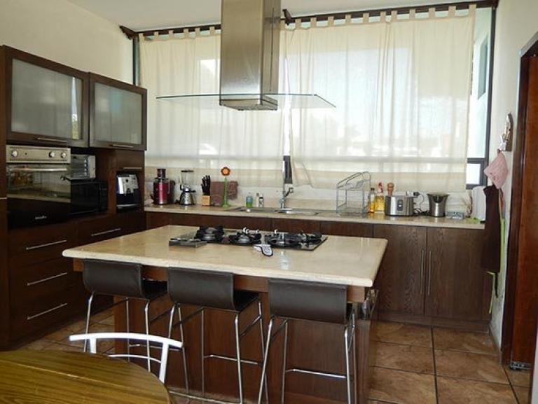 CASA EN VENTA EN LOMAS DE ANGELOPOLIS - 3