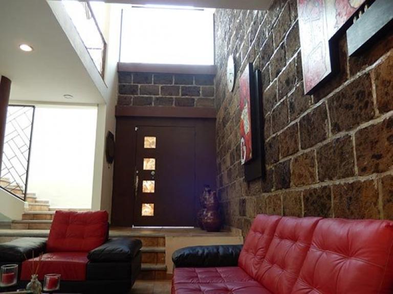 CASA EN VENTA EN LOMAS DE ANGELOPOLIS - 4