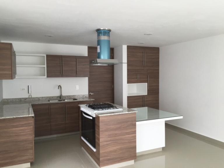 VENTA HERMOSA CASA EN LOMAS DE ANGELOPOLIS - 4