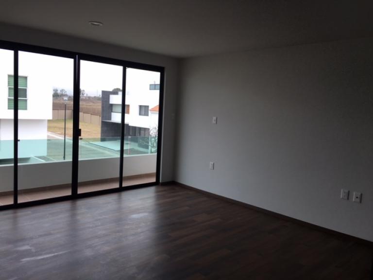 HERMOSA CASA EN VENTA EN LOMAS DE ANGELOPOLIS — foto 5