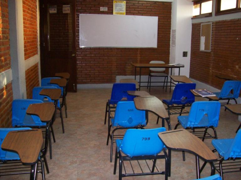 EDIFICIO PARA PREPARATORIA EN VENTA - 13