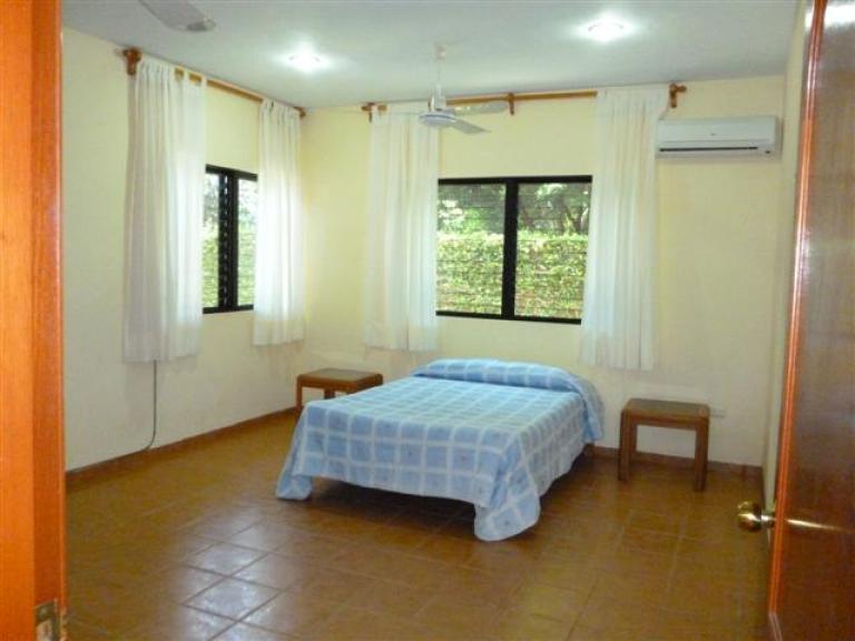 En Merida Casa en venta con 1343m2 , de 3 habitaciones - 19