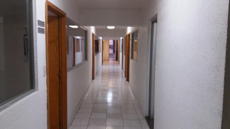 Magnifica Bodega. 2600 m2. 2 Entradas Trailer. Oficinas. - 3