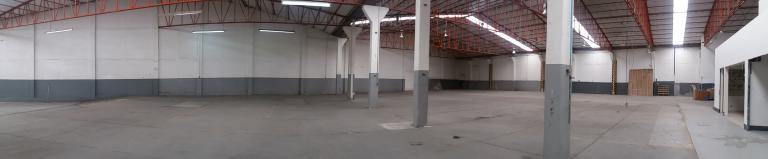 Magnifica Bodega. 2600 m2. 2 Entradas Trailer. Oficinas. - 9