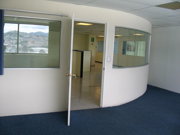 Edificio. 8000 m2 de Oficinas. Todo o en Partes. Cerca Toreo - 2