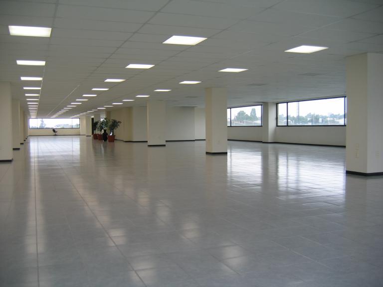 Edificio. 8000 m2 de Oficinas. Todo o en Partes. Cerca Toreo - 12