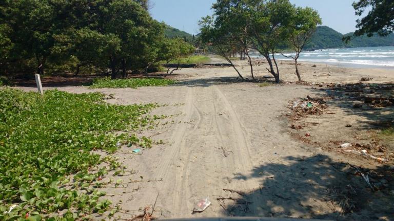 Terreno a Piede Playa en Pagos - 4