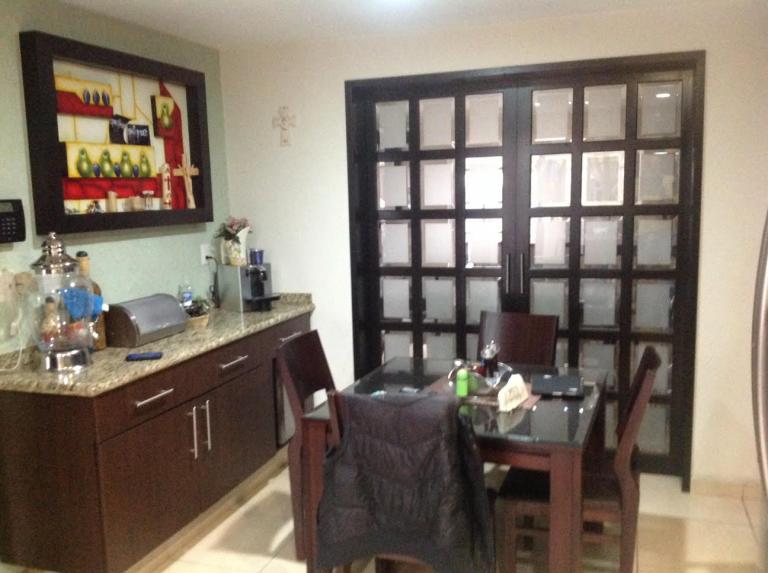 Preciosa casa en exclusivo desarrollo Metepec - 2