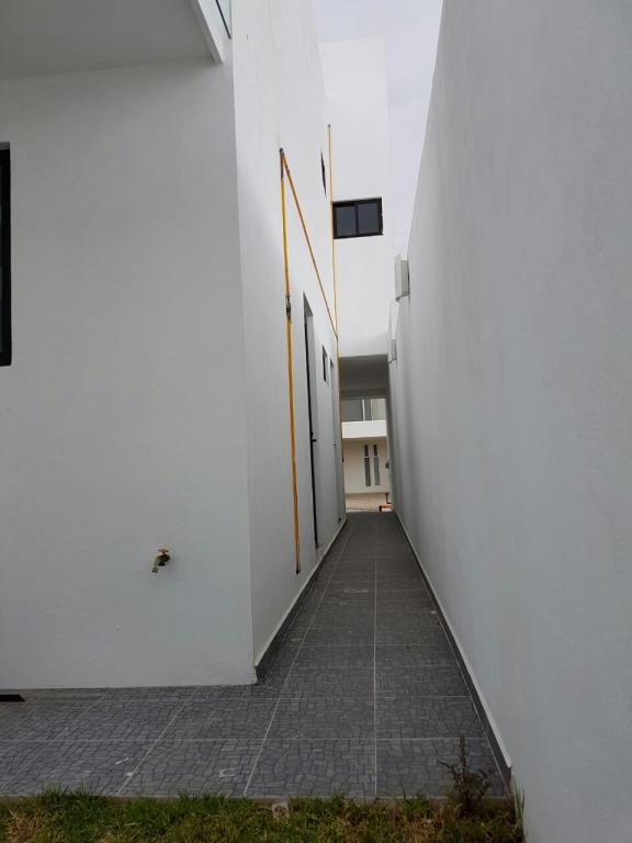 1.- VENDO CASA LOMAS ANGELÓPOLIS - 2