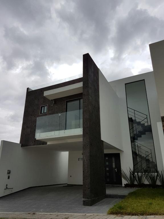 1.- VENDO CASA LOMAS ANGELÓPOLIS - 3