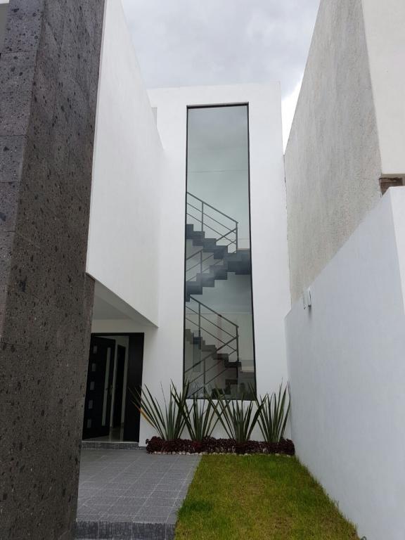 1.- VENDO CASA LOMAS ANGELÓPOLIS - 13