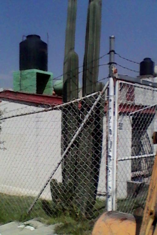 Casa Sola de una Planta: 3 recamaras. U. ISSSTE. 139m2