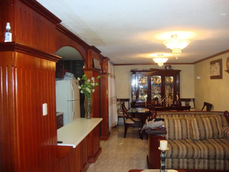 VENTA DE CASA REMODELADA DE LUJO