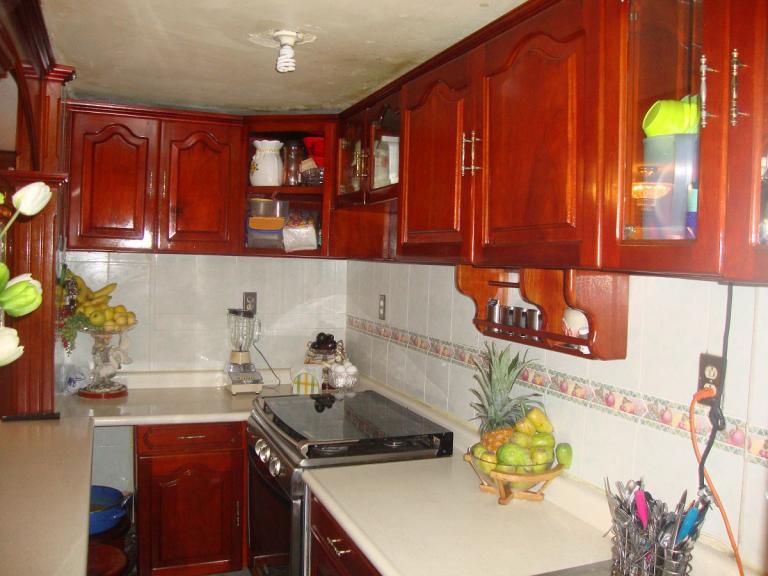 VENTA DE CASA REMODELADA DE LUJO - 2