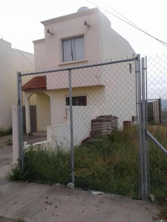 SE VENDE casa en LOMAS DE LA PRESA - 2